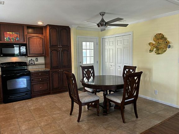 3rd image of 2601 Macon Cir #231