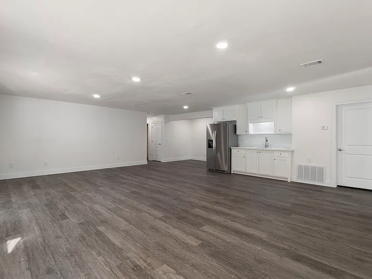 800 Shadow Ridge Dr — Photo 18
