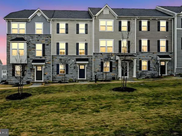 419 Paperbark Sq, Downingtown, PA 19335