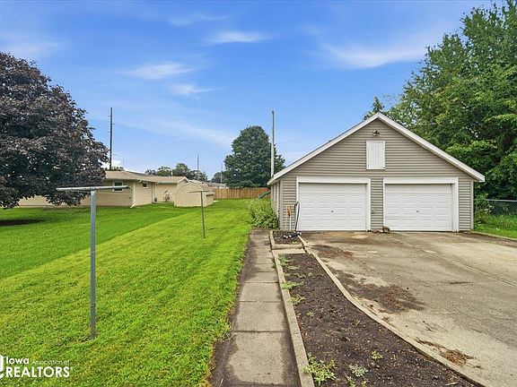 3rd image of 1709 15th St