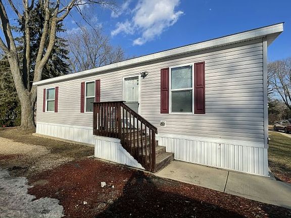 5th image of 425 Warbler Ln #425