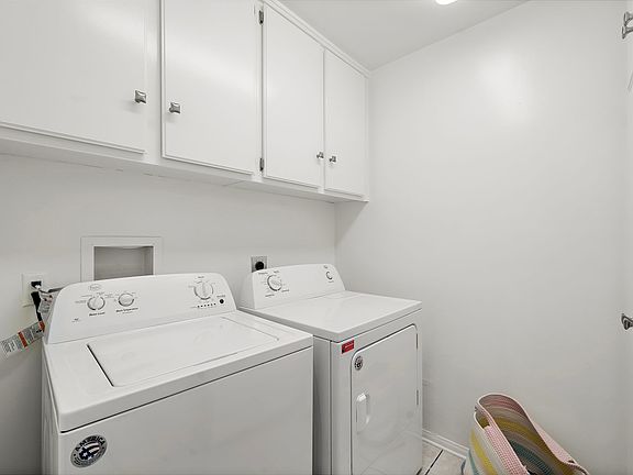 5th image of 3 Sea Cove Ln #10