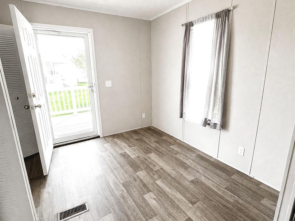 46000 Geddes Rd Trailer 520, photo 6
