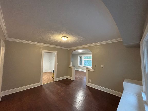 5th image of 11002 Nelson Ave #Up