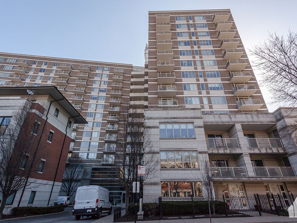 1st image of 1515 S Prairie Ave Unit 1118