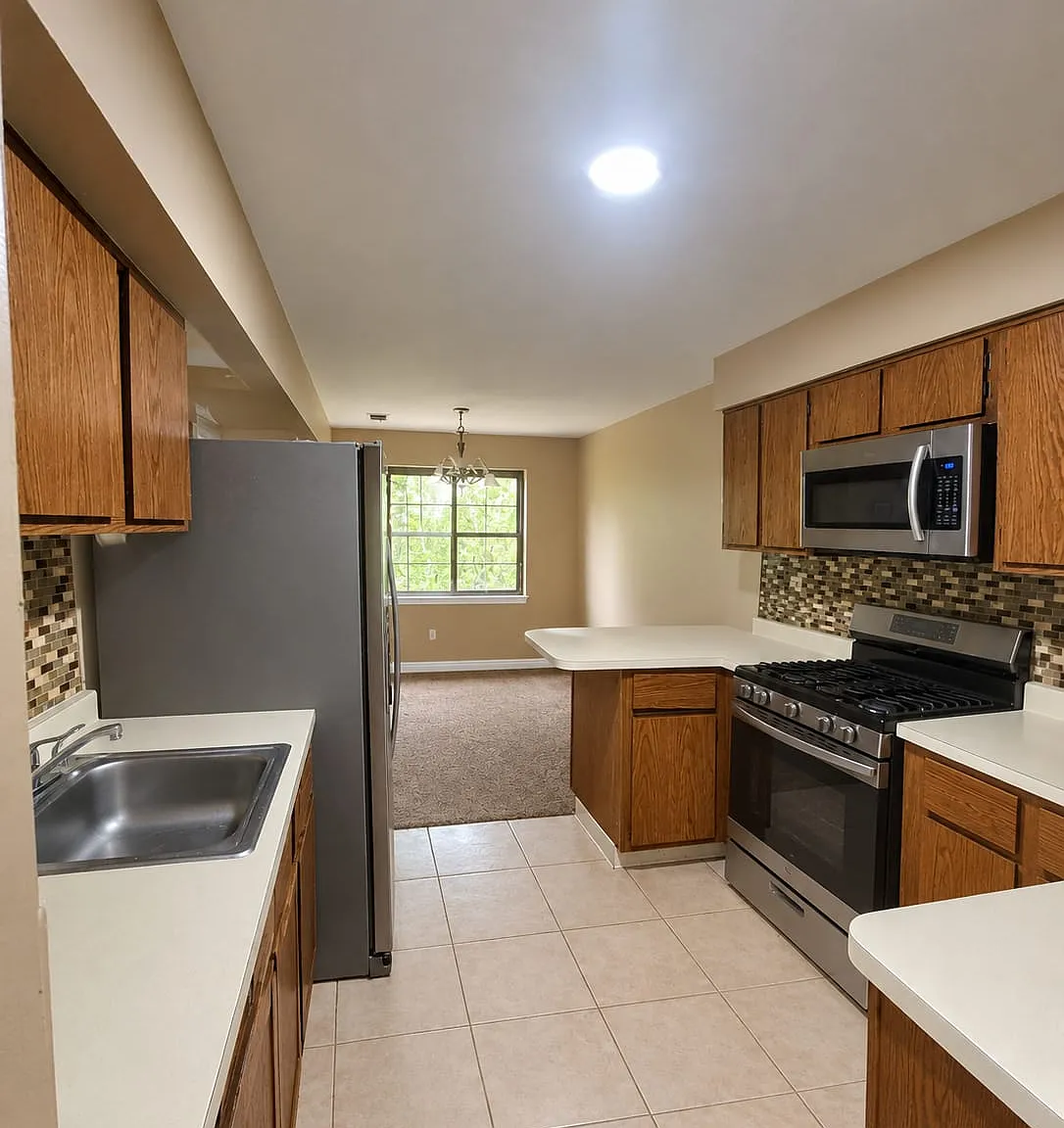 2 bed, 1100 sqft, $2,450 — Photo 4