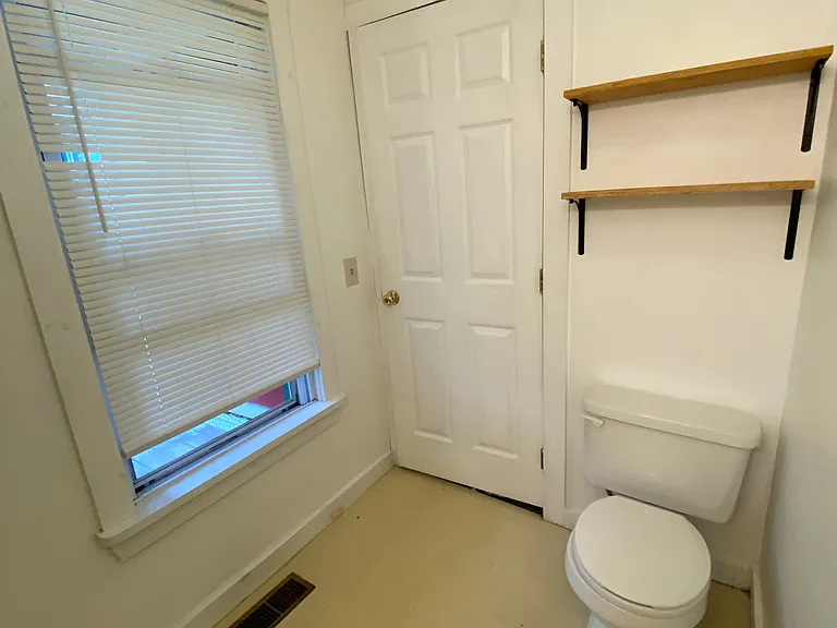85 Crescent St #3 — Photo 7