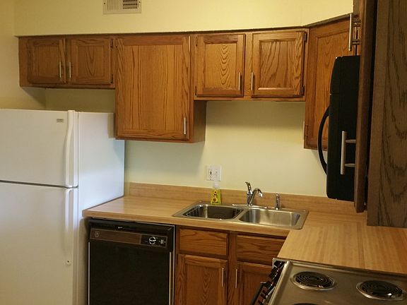 4th image of 3108 Edwards Pl APT 302