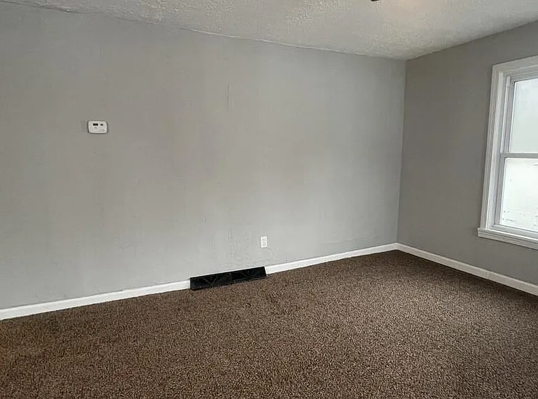 2228 Liberty St — Photo 3