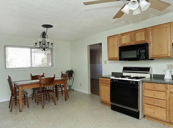 5th image of 2047 New Orleans Dr
