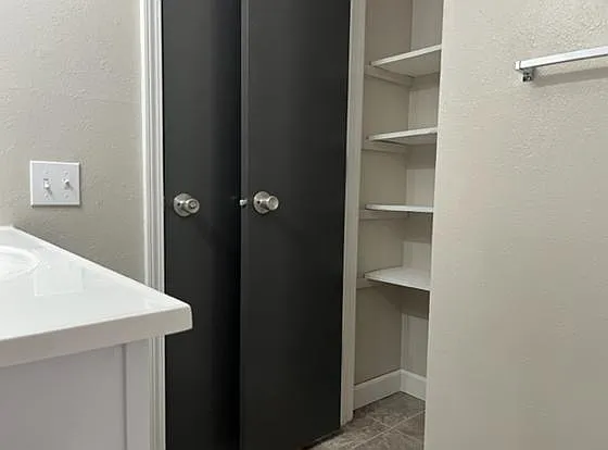 Tiblow Village Apartments — Photo 19