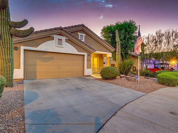 3rd image of 17377 W Coyote Trail Dr