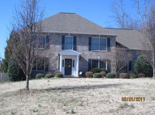 7847 Scenic Oaks Rd, Knoxville, TN 37938