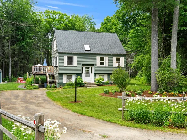 19 Lincoln Drive, Nottingham, NH 03290