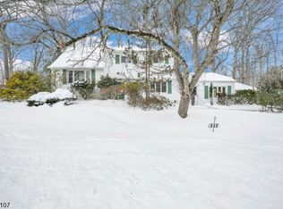 645 Wildwood Rd W, Northvale, NJ 07647