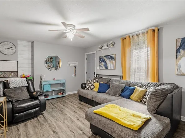 1509 N Spring St, Independence, MO 64050