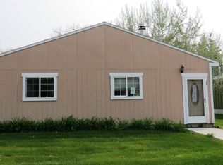 29 3rd Ave NW, Choteau, MT 59422