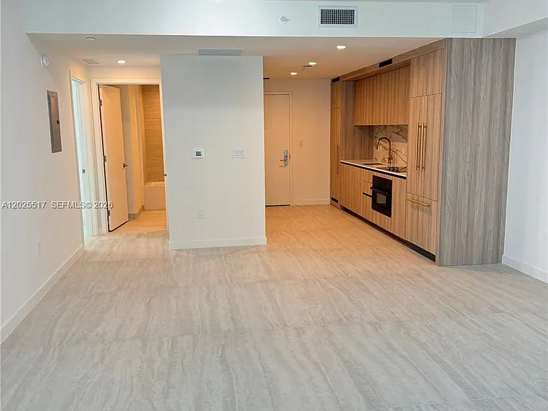 77 SE 5th St #2307 — Photo 8