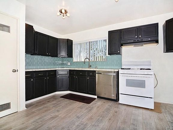 5th image of 5303 Alhama Dr #B