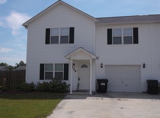 226 Smallwood Rd, Hubert, NC 28539