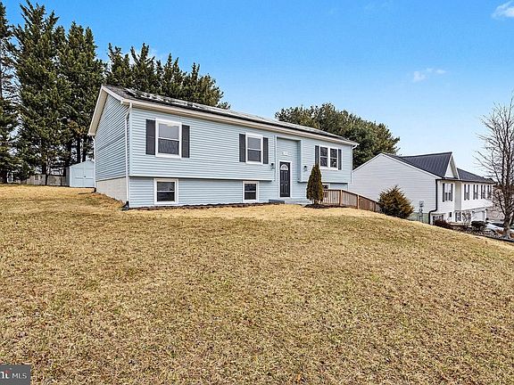 3rd image of 123 Sunhigh Dr