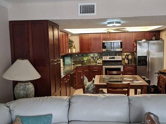 5th image of 1704 Atlantic St APT 2C
