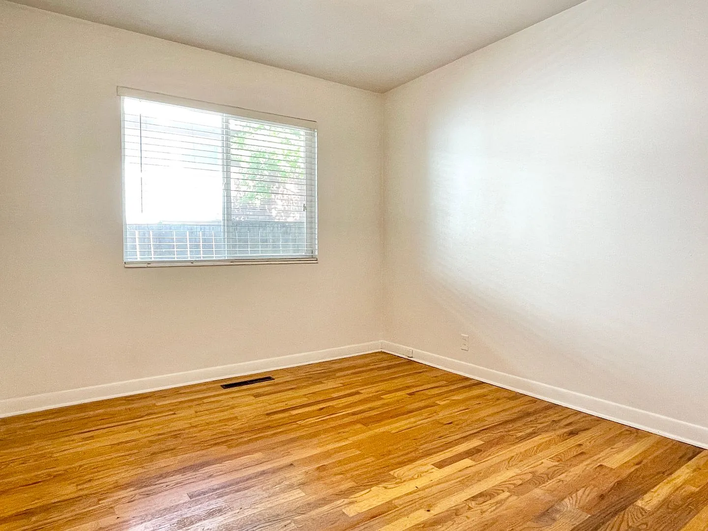 1170 E. Westminster Ave. — Photo 4