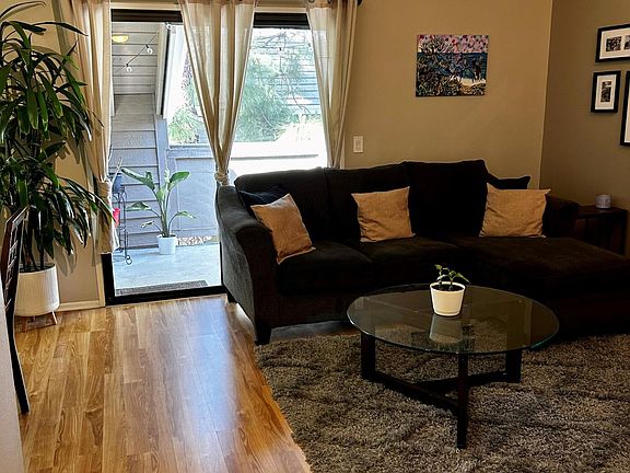 3rd image of 1063 Shadowridge Dr Unit 32