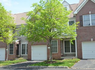 225 Satinwood Dr, Middletown, NJ 07748