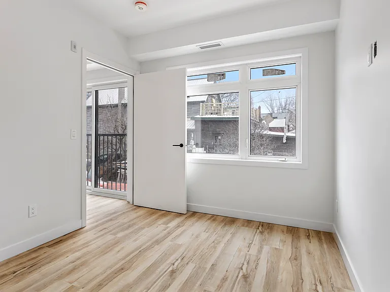 177 Armstrong St — Photo 20
