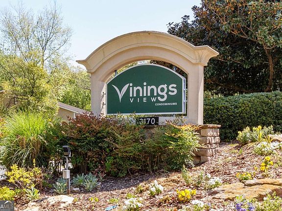 4th image of 3005 Seven Pines Ln Unit 201