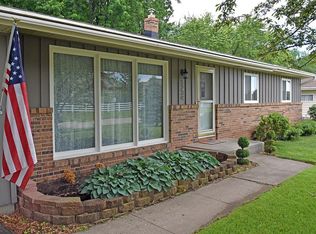 1234 N Lapham St, Oconomowoc, WI 53066