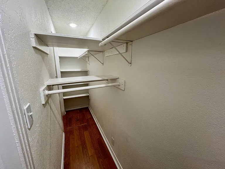 3225 Knox St — Photo 11