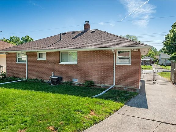 3rd image of 240 Lynne Dr