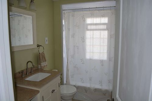 5th image of 347 Bennett St