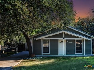 445 Scenic Hills Dr, Canyon Lake, TX 78133