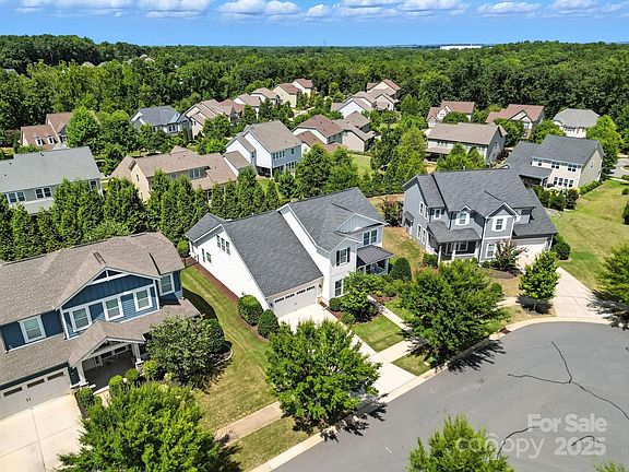 3rd image of 12111 Grey Partridge Dr