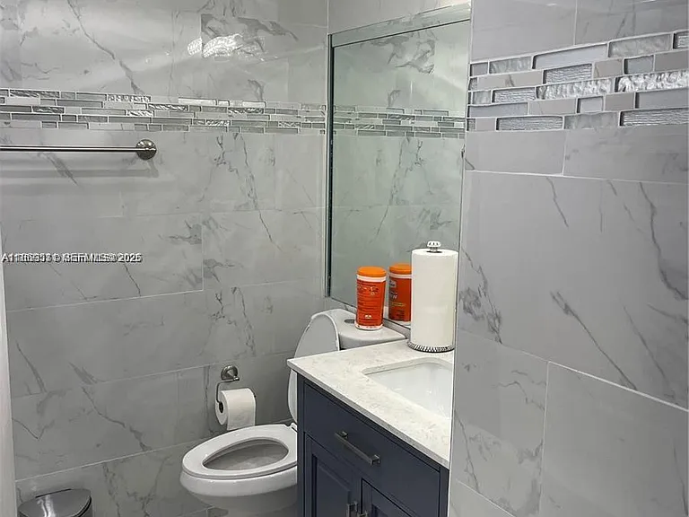 5133 Brisata Cir #L — Photo 31