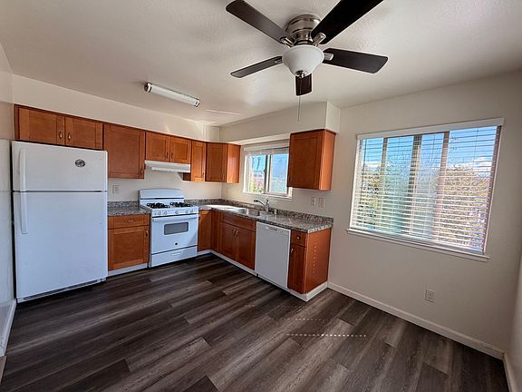4th image of 985 30th Ave APT 3