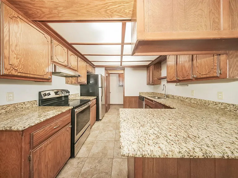 12913 S Drexel Ave — Photo 8