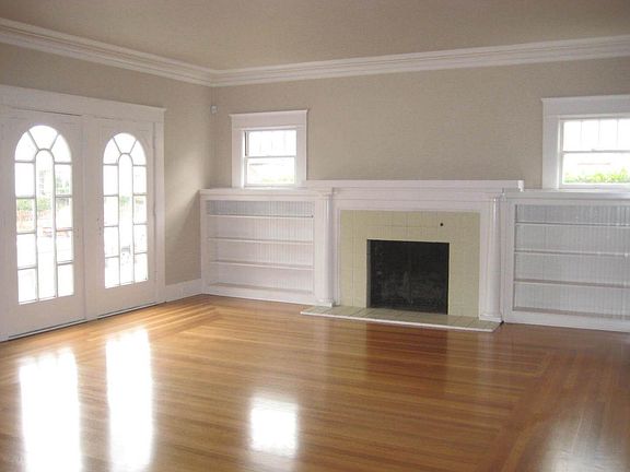 3rd image of 214 E Lake Ave