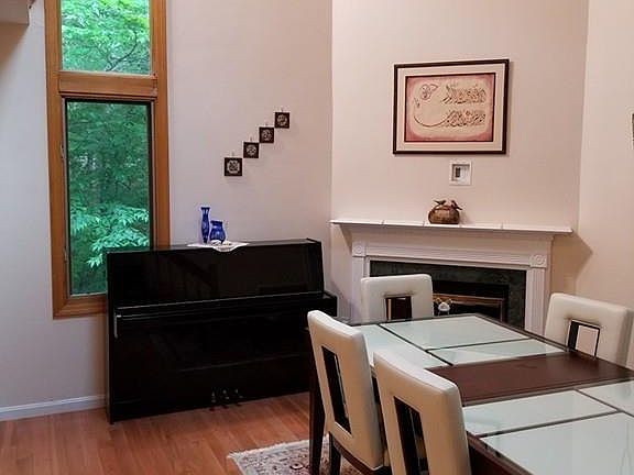 4th image of 25 Cara Dr #25