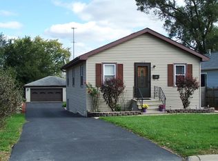 1608 Cora St, Crest Hill, IL 60403