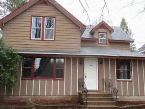 518 Park Ave, Sandstone, MN 55072