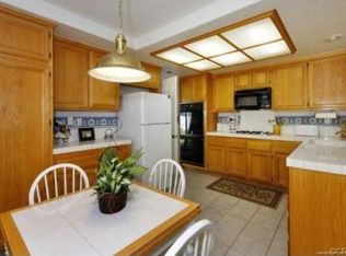 2330 Whiteoak Ln, Corona, CA 92882