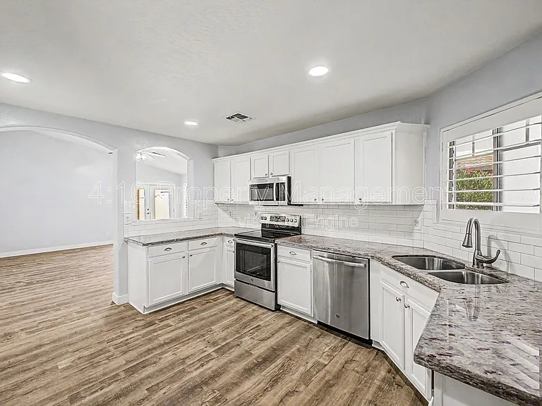 3296 E Warbler Rd — Photo 9