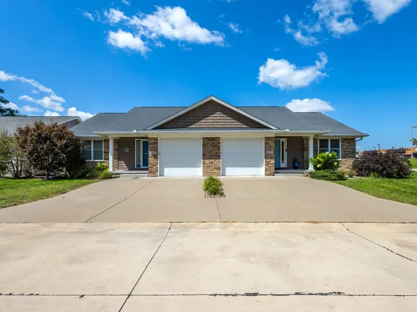 4403 3rd St #A, East Moline, IL 61244