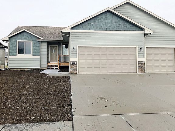 2nd image of 412 Quinn Ave