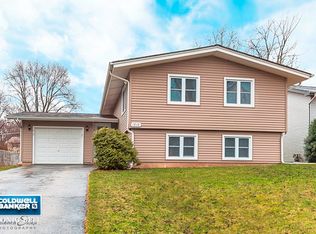 1212 Sycamore St, Lake In The Hills, IL 60156