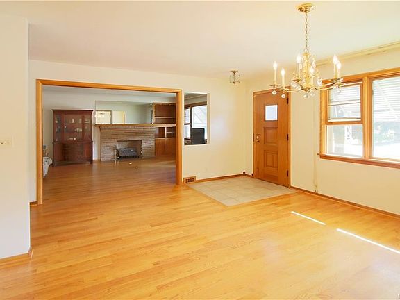 5th image of 1068 Parkside Ave